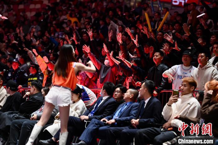 九游体育网页版登录入口-包含CBA明星对抗赛精彩上演，球员技术各显神通的词条