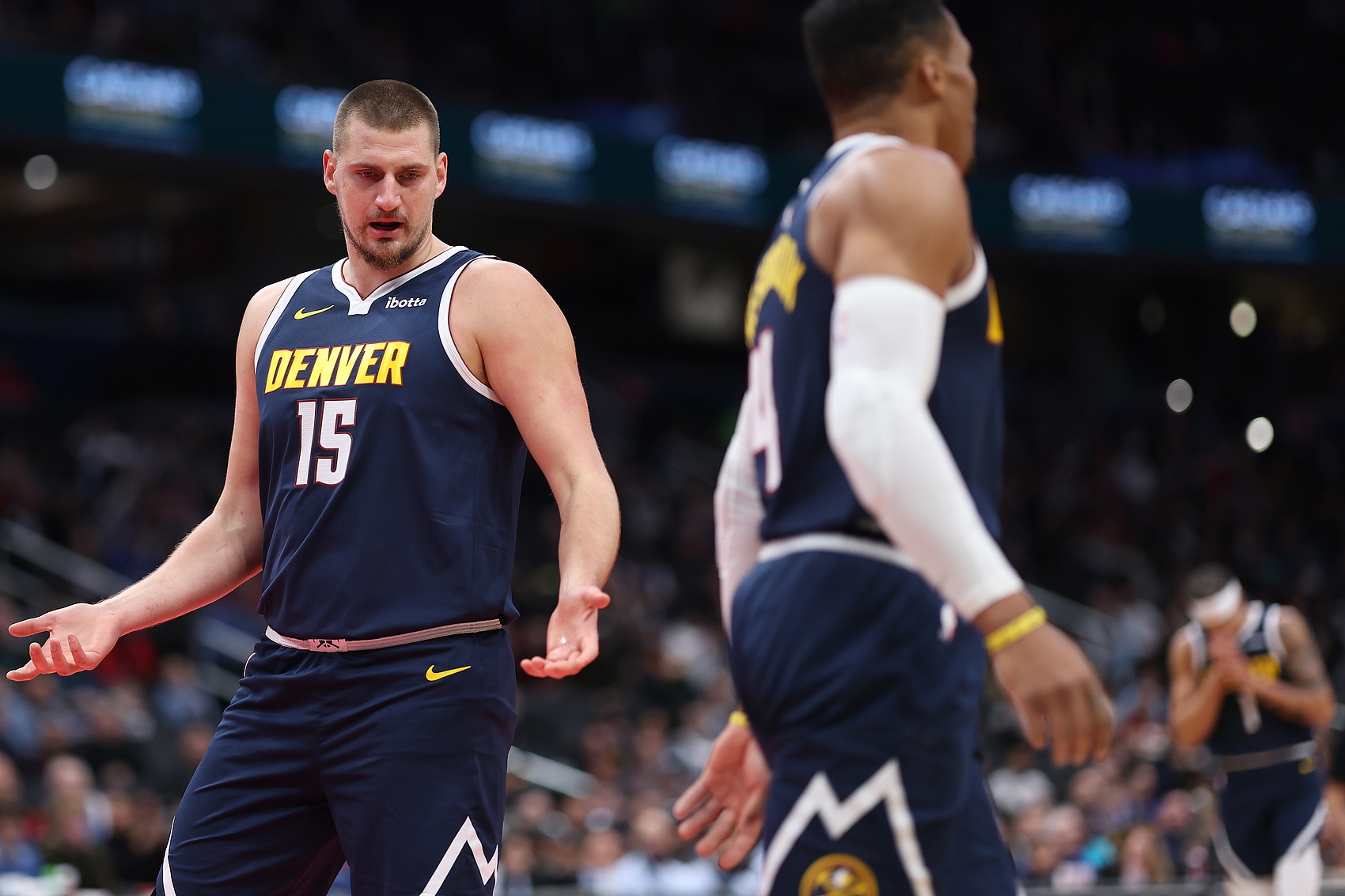 掘金力克开拓者,约基奇表现出色 掘金力克开拓者,约基奇表现出色