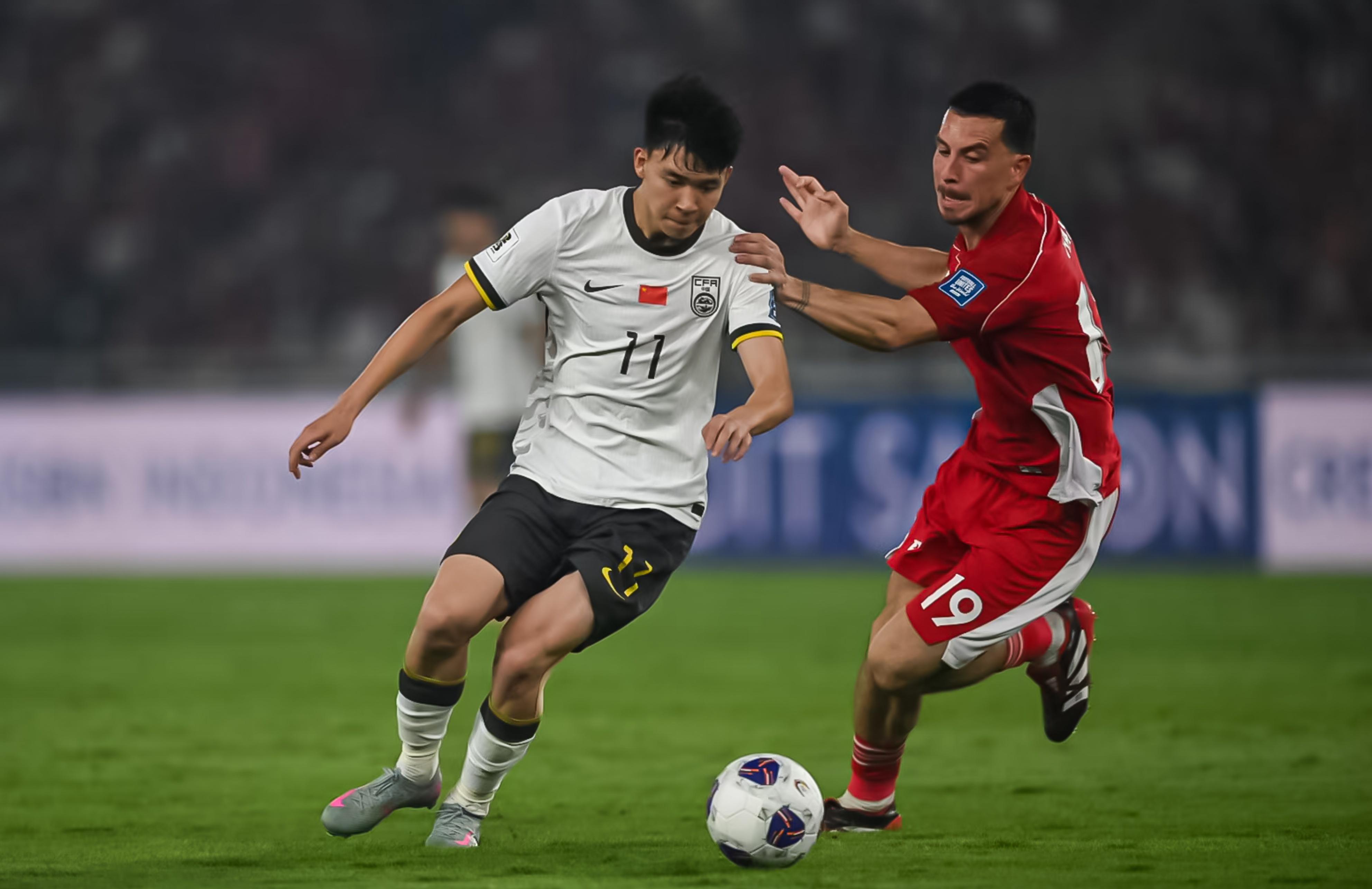 九游体育入口-关于顶级足球赛事举步维艰，危机临头球队士气低落的信息